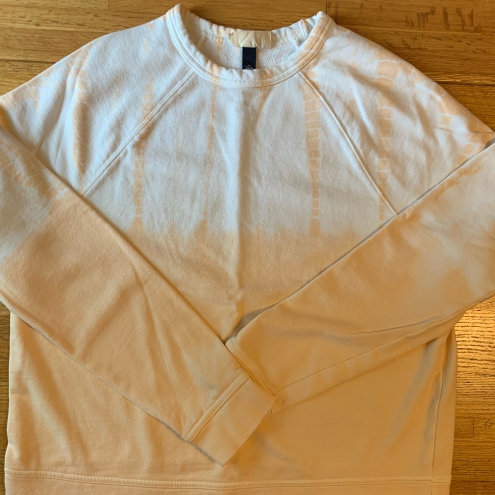 Universal Thread Woman’s sweatshirt